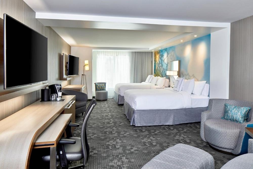 Courtyard by Marriott Baltimore Downtown/McHenry Row