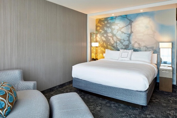 Courtyard by Marriott Baltimore Downtown/McHenry Row image 5